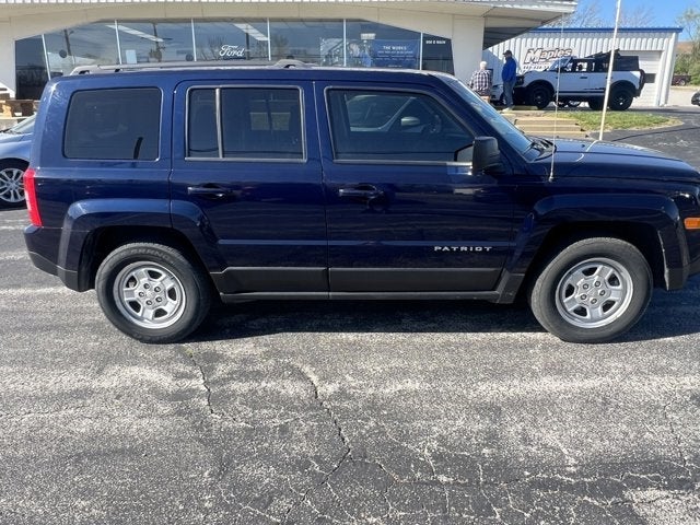 Used 2016 Jeep Patriot Sport with VIN 1C4NJPBB9GD569765 for sale in Warsaw, MO